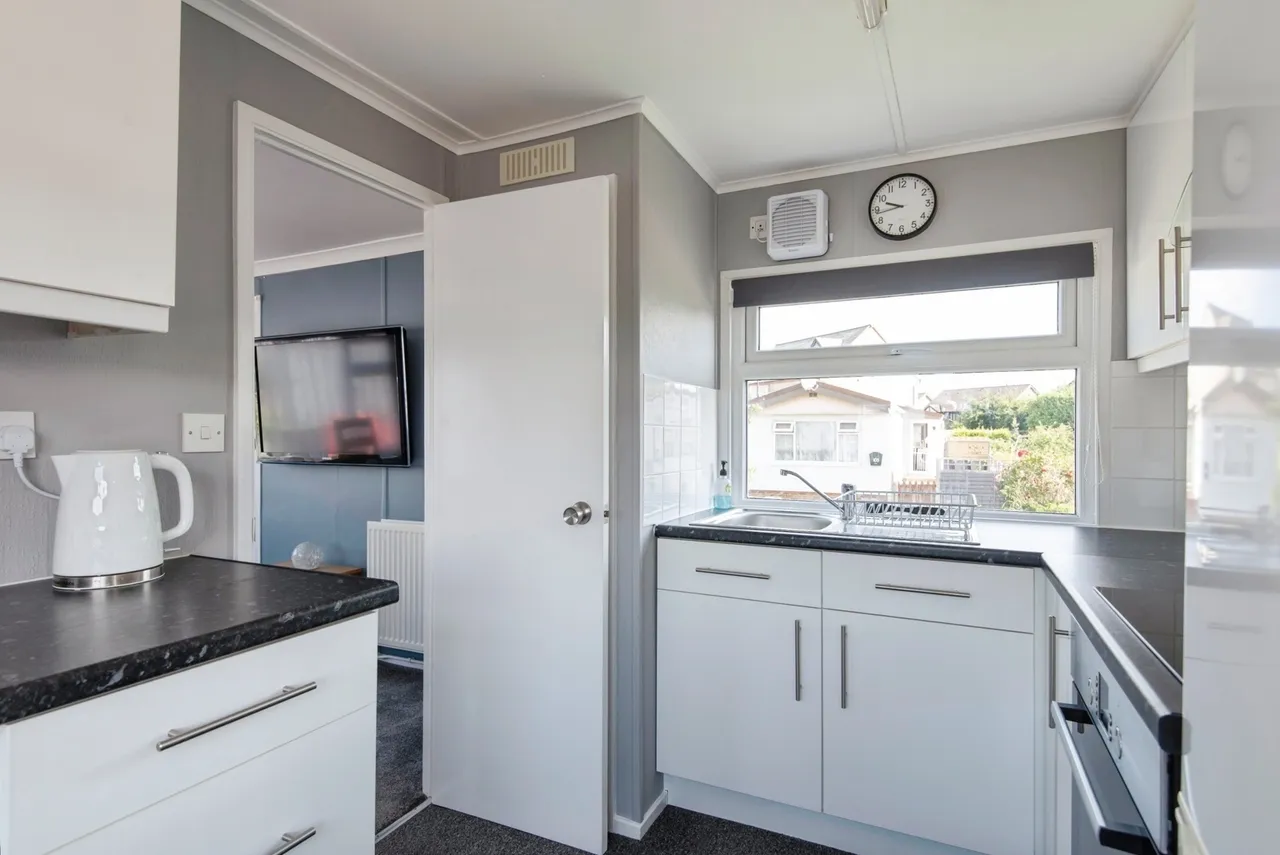 Three Star Park, Bedford Road, Lower Stondon, Henlow, SG16, photo 5
