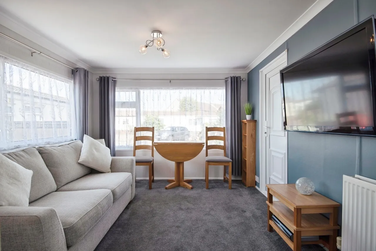 Three Star Park, Bedford Road, Lower Stondon, Henlow, SG16, photo 3
