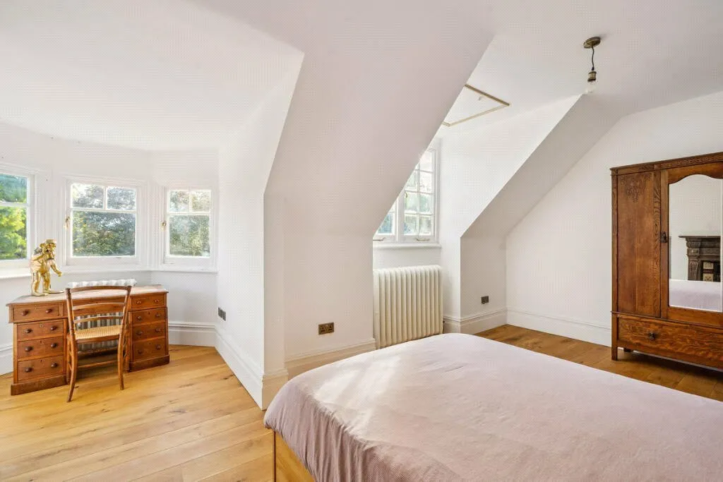 Bridge Road, East Molesey, KT8, photo 15