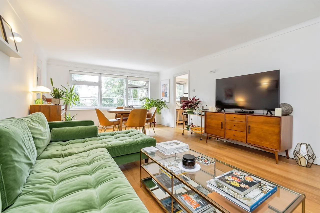 2 bed flat for sale — The Rutts, Bushey Heath, Bushey