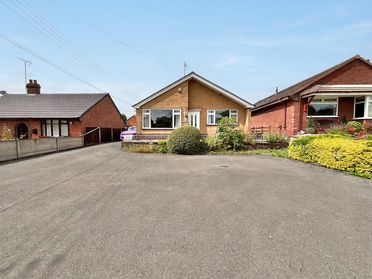 2 bed house for sale, The Green, Cheadle, ST10