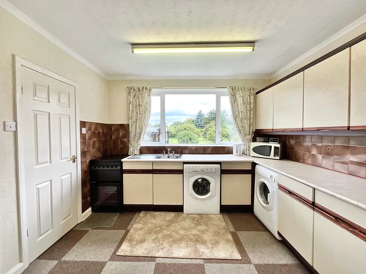 The Green, Cheadle, ST10, photo 3