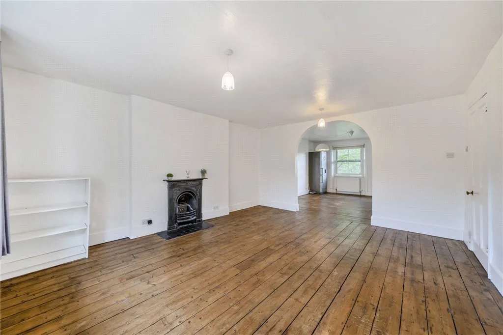 Charlton Road, SE3, photo 2