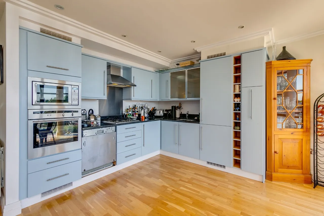 Point Wharf Lane, Brentford, TW8, photo 6