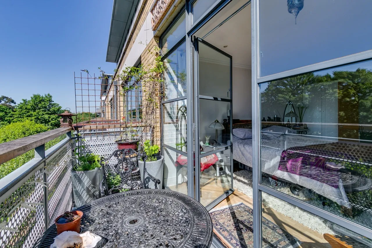 Point Wharf Lane, Brentford, TW8, photo 11