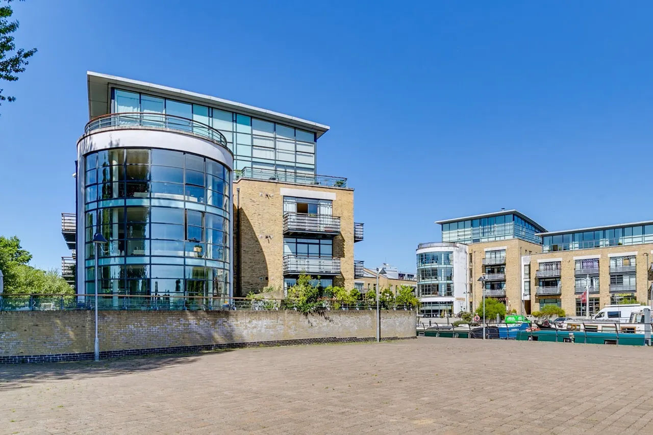 Point Wharf Lane, Brentford, TW8, photo 4