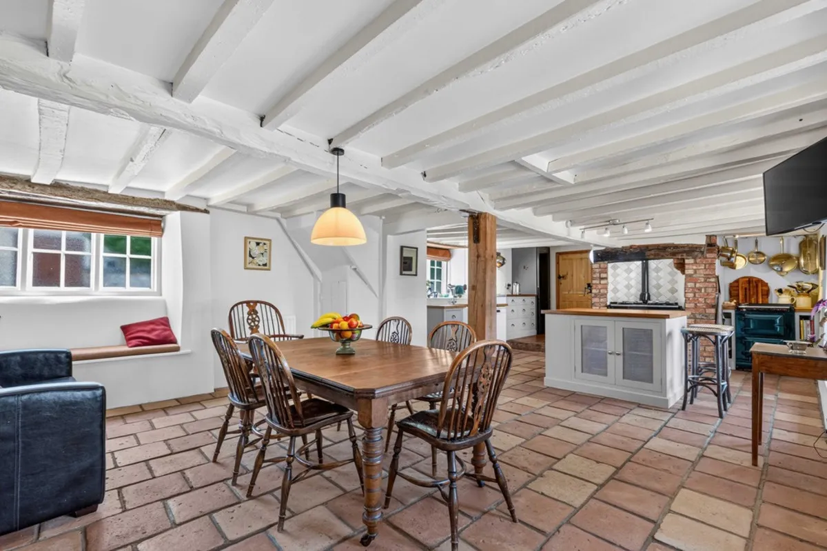 High Street, Potterspury, NN12, photo 13