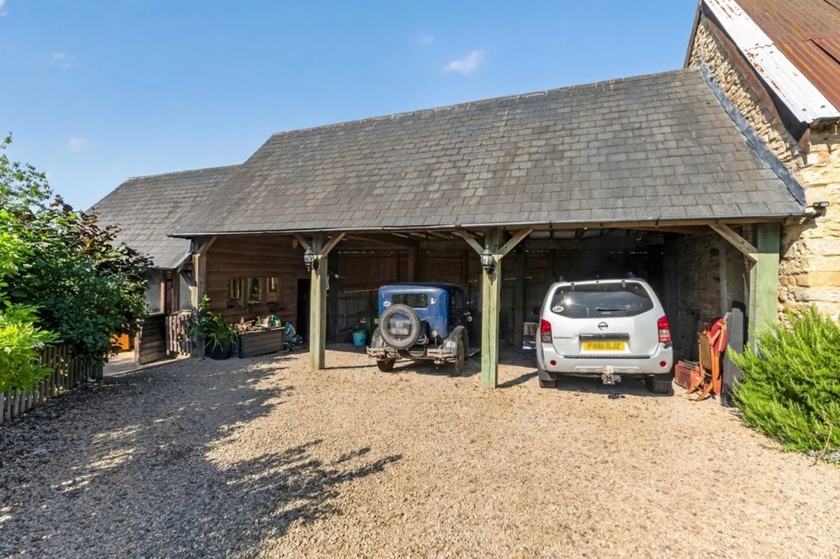 High Street, Potterspury, NN12, photo 41