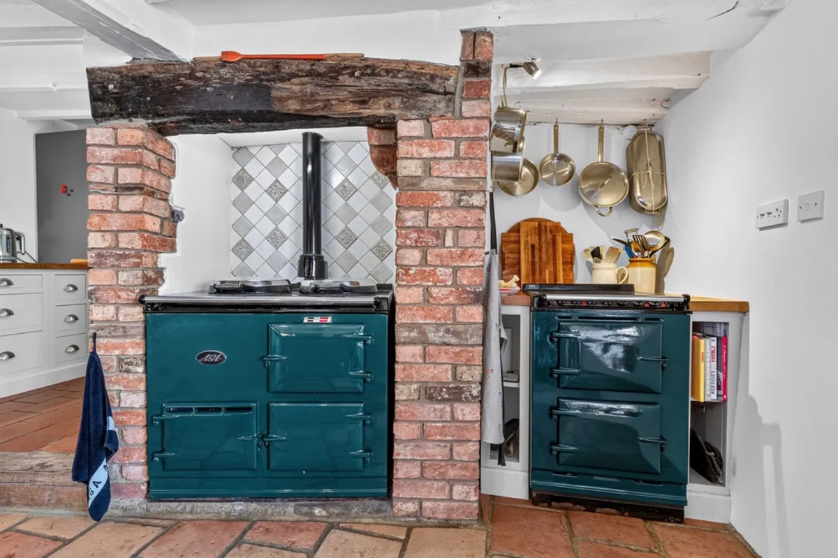 High Street, Potterspury, NN12, photo 17
