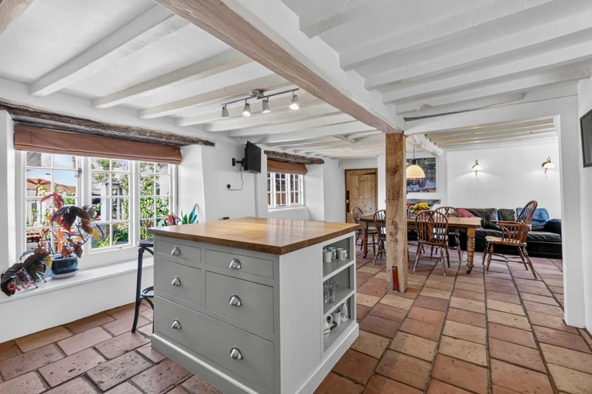 High Street, Potterspury, NN12, photo 18
