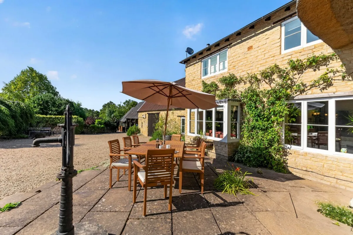 High Street, Potterspury, NN12, photo 38