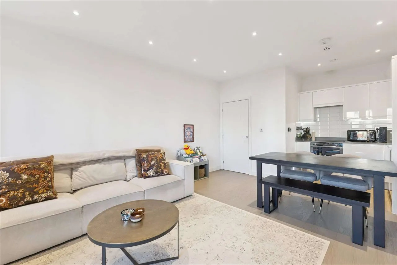 Ziggurat House, 25 Grosvenor Road, St. Albans, Hertfordshire, AL1 3UE, photo 5
