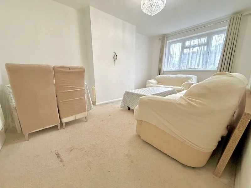 Chiltern Road, Dunstable LU6 1EP, photo 2