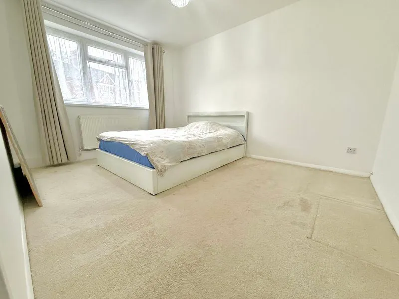 Chiltern Road, Dunstable LU6 1EP, photo 4