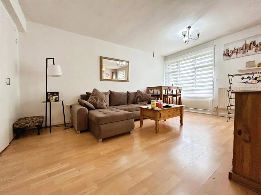 Peterswood, Harlow, CM18, photo 4