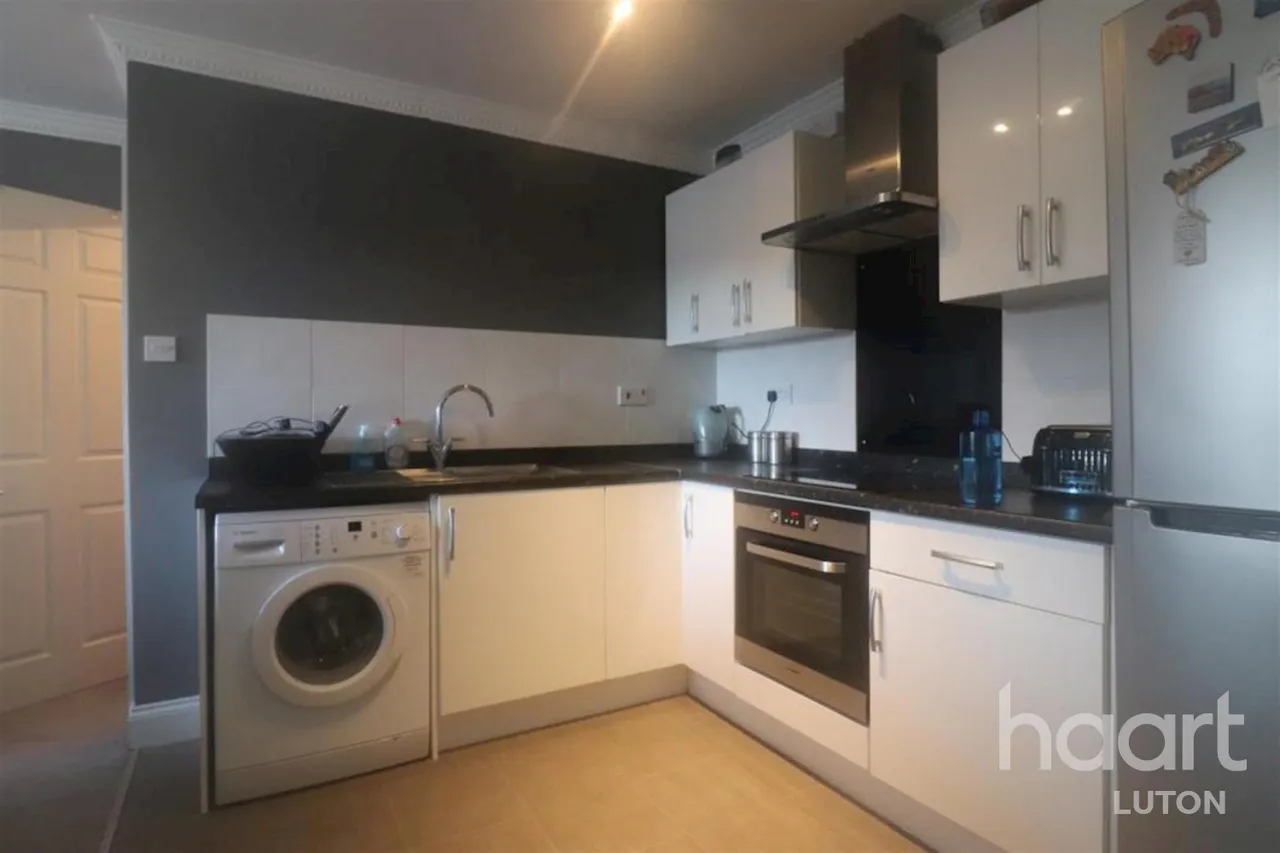 2 bed flat to rent, Chase Street, Luton, LU1