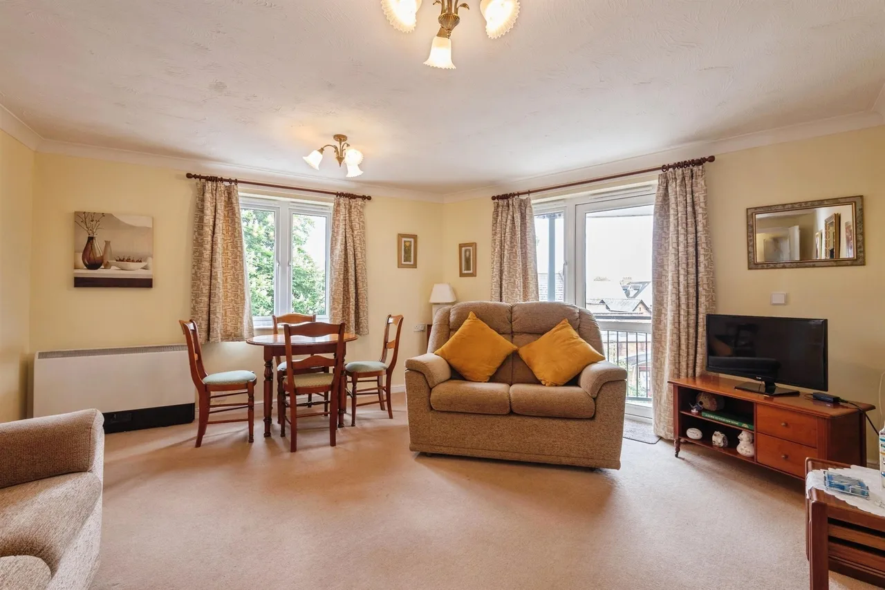 Blenheim Road, Minehead, TA24, photo 2