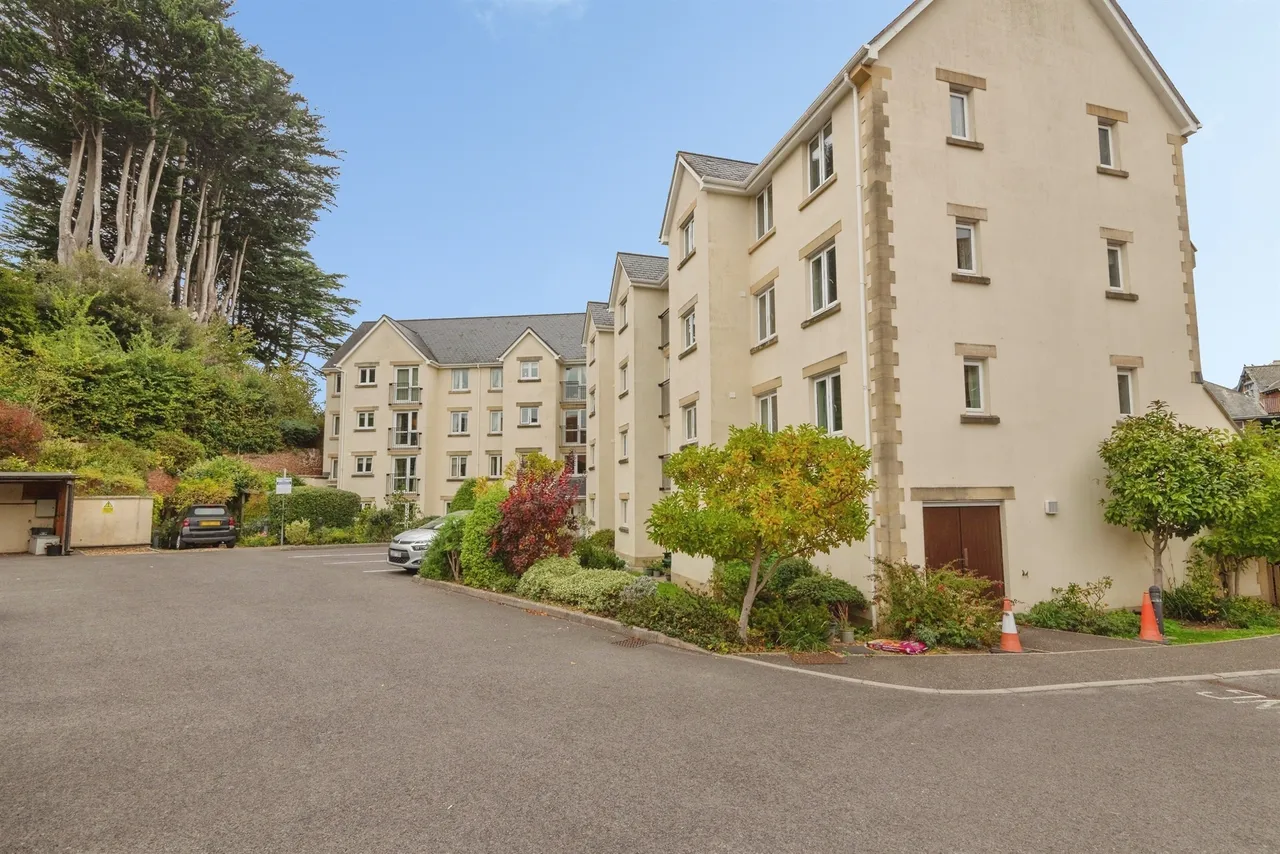 Blenheim Road, Minehead, TA24, photo 16