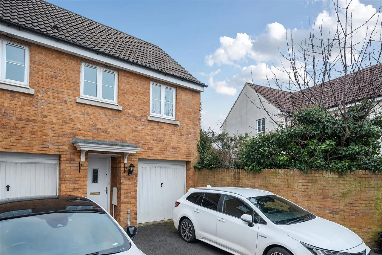 Thestfield Drive, Staverton, BA14, photo 16