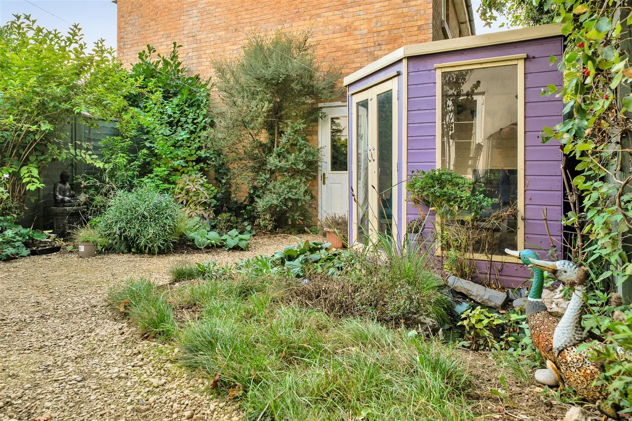 Thestfield Drive, Staverton, BA14, photo 15