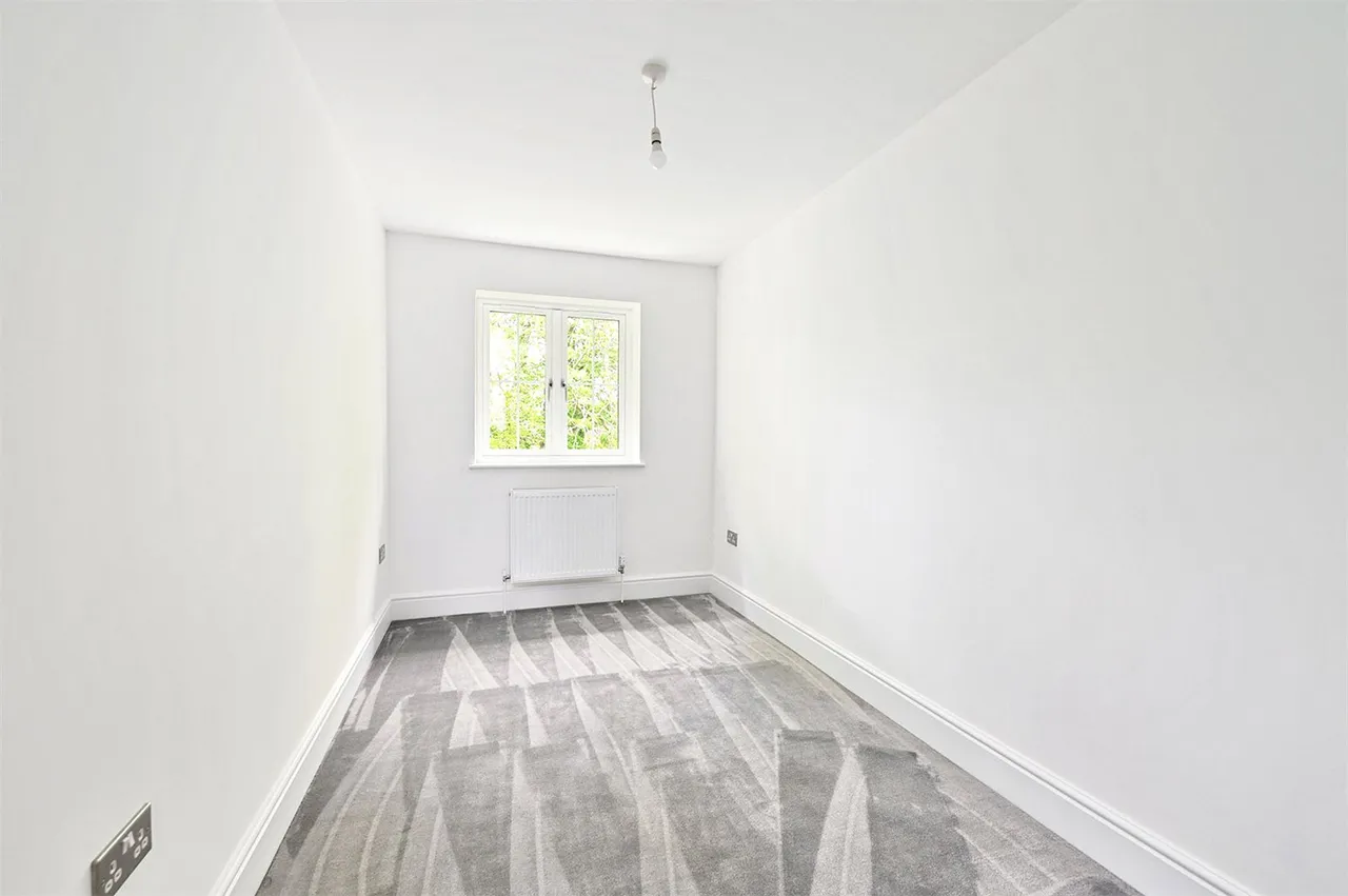 Spindle Close, Church Crookham, Fleet, Hampshire, GU52 0AP, photo 12