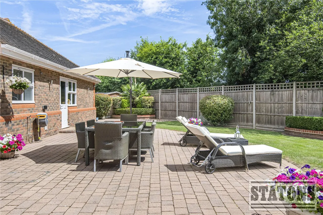 Bluebell Drive, Goffs Oak, Hertfordshire, EN7 6SA, photo 25