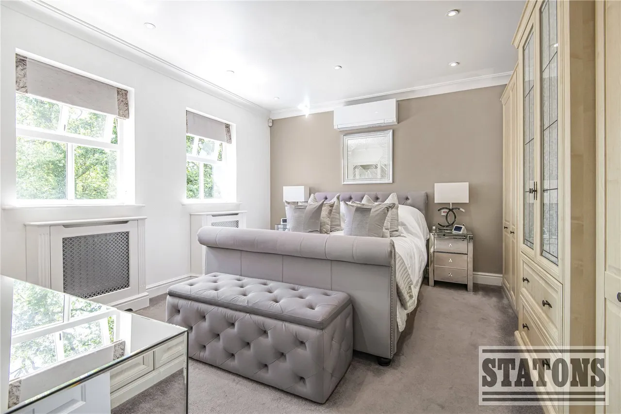 Bluebell Drive, Goffs Oak, Hertfordshire, EN7 6SA, photo 15