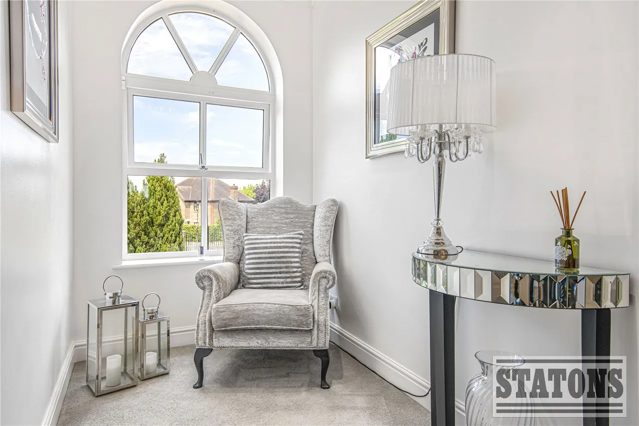 Bluebell Drive, Goffs Oak, Hertfordshire, EN7 6SA, photo 14