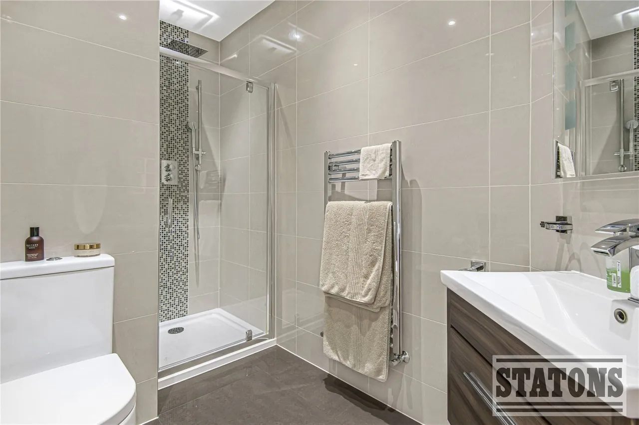 Bluebell Drive, Goffs Oak, Hertfordshire, EN7 6SA, photo 21