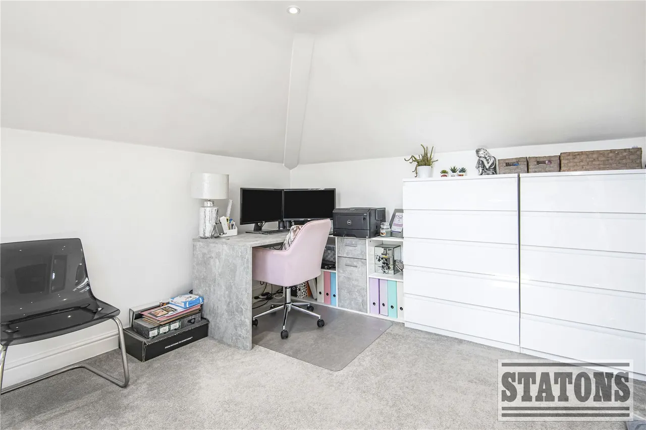 Bluebell Drive, Goffs Oak, Hertfordshire, EN7 6SA, photo 22