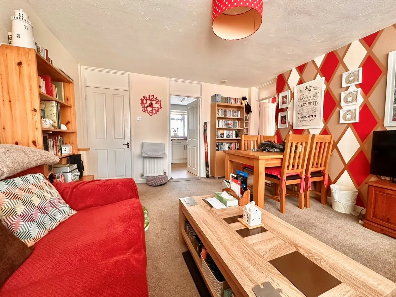 2 bed flat for sale — Fletching Road, Eastbourne