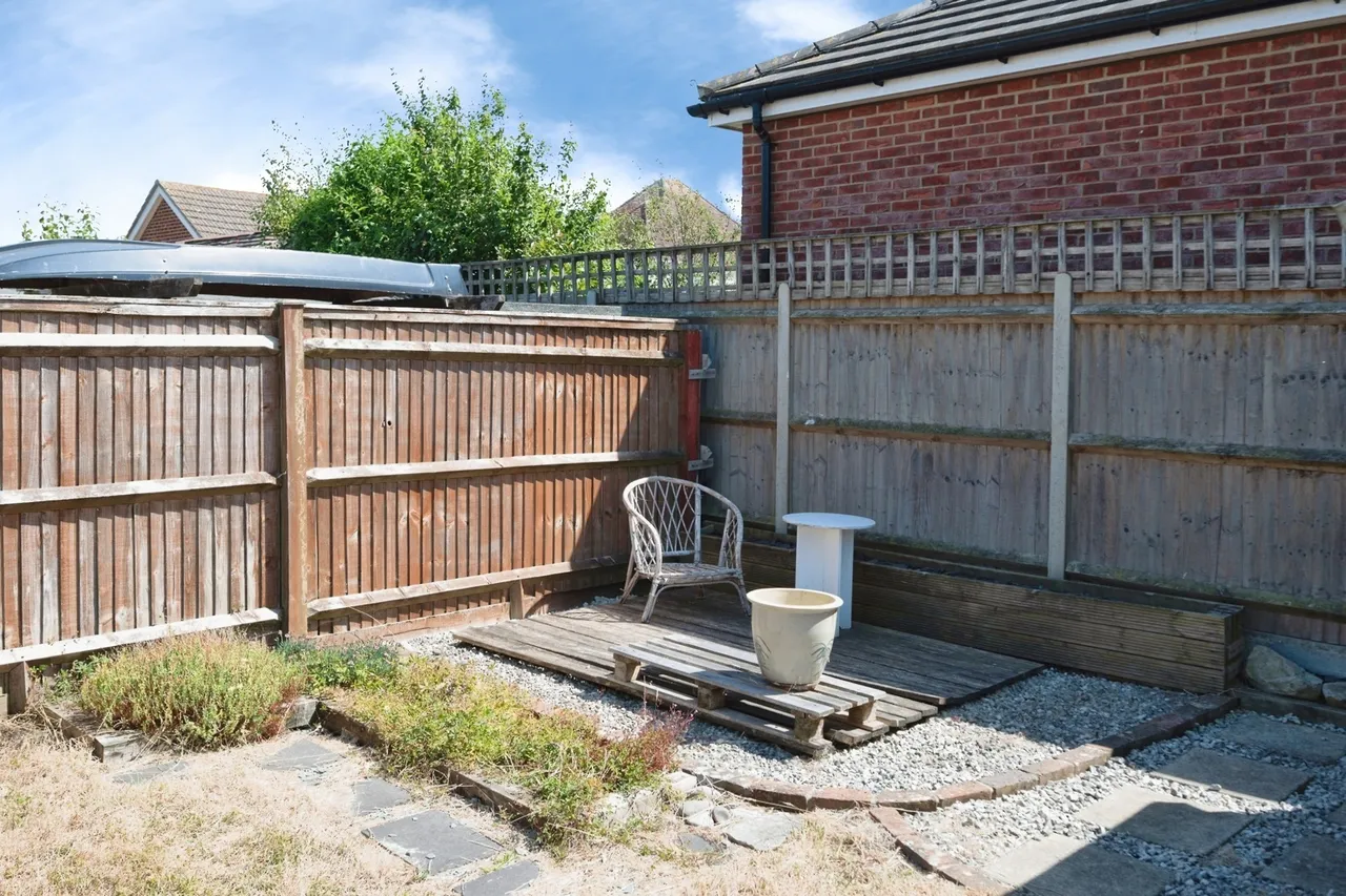 Wheatlands Avenue, Hayling Island, PO11, photo 12