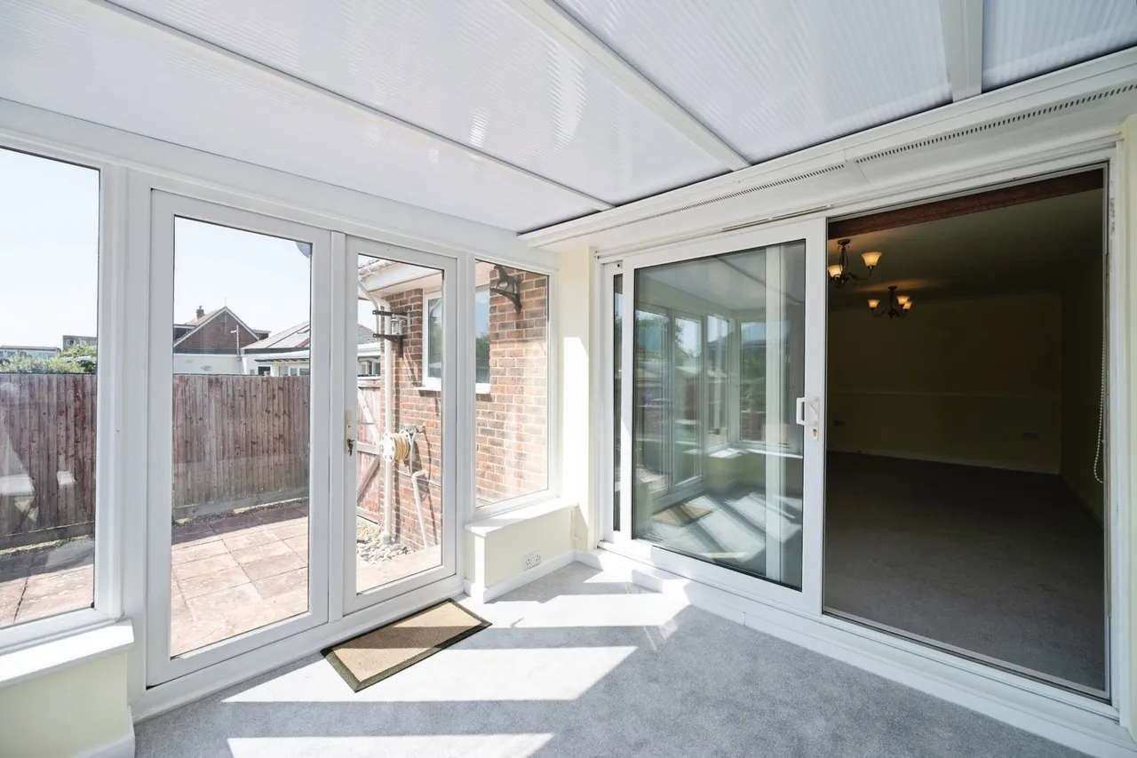 Wheatlands Avenue, Hayling Island, PO11, photo 6