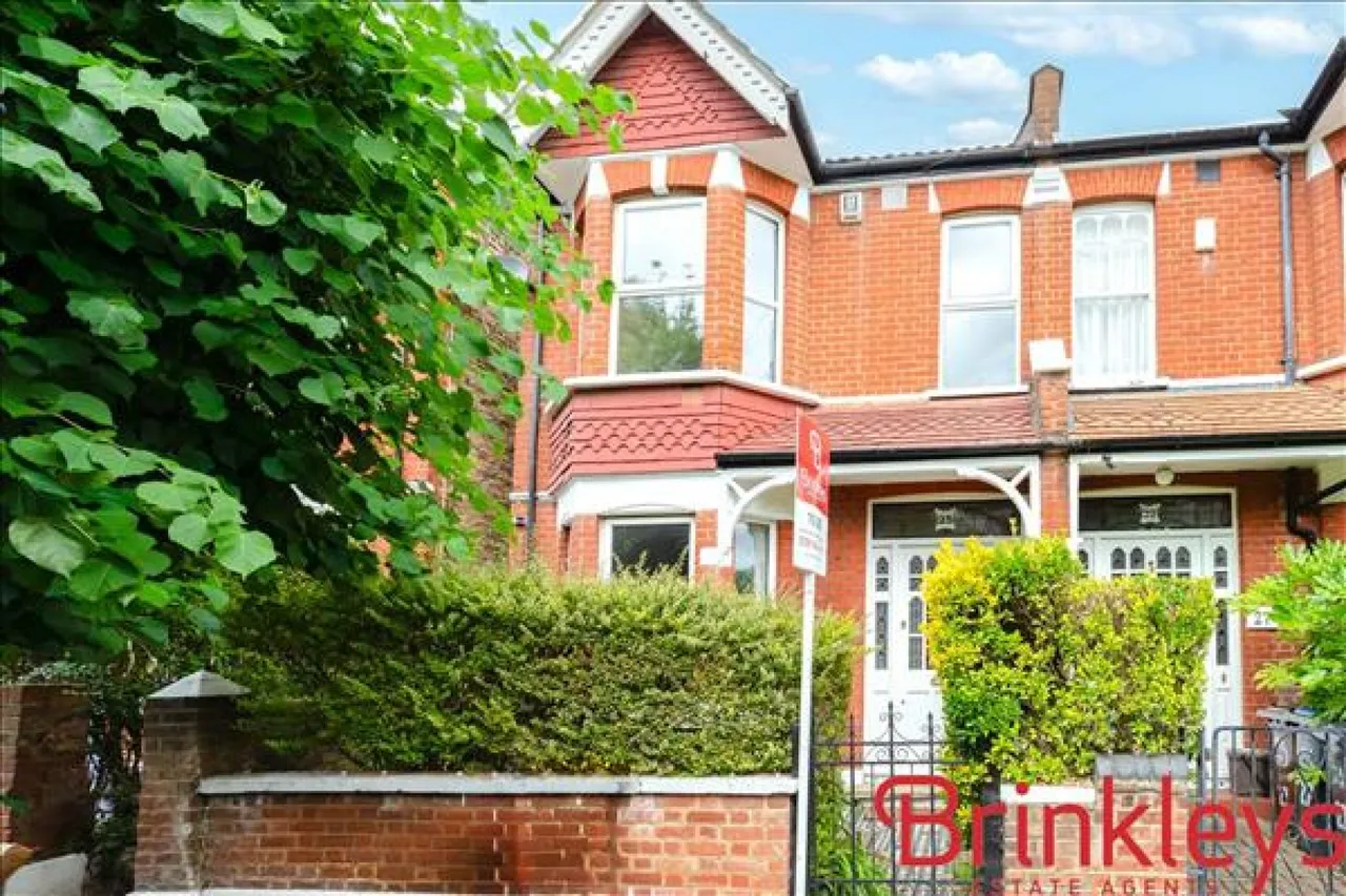 3 bed property to rent, Havana Road, Wimbledon Park
