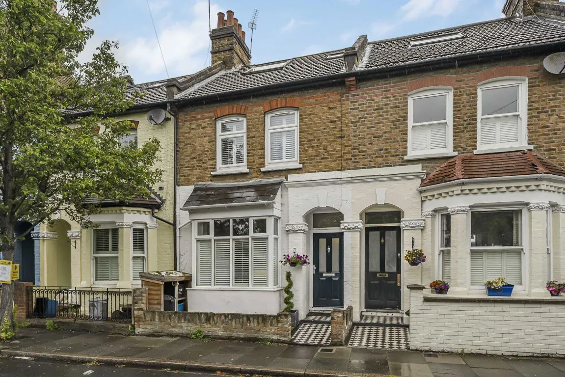 3 bed property for sale, Amyand Park Road, TW1