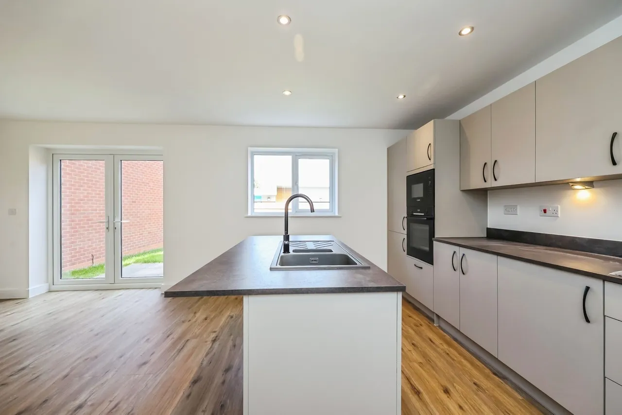 Monument View, Emperors Way, Hucknall, Nottingham, NG15, photo 6