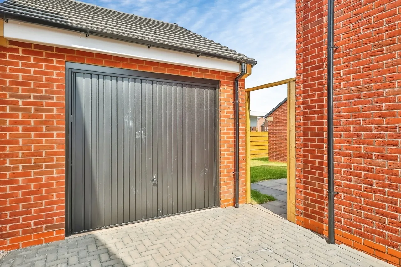 Monument View, Emperors Way, Hucknall, Nottingham, NG15, photo 17