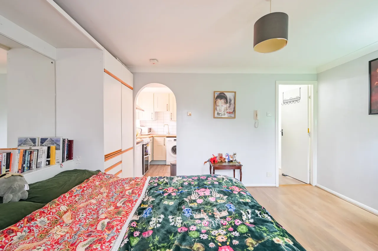 20 Coopers Close, London, photo 8