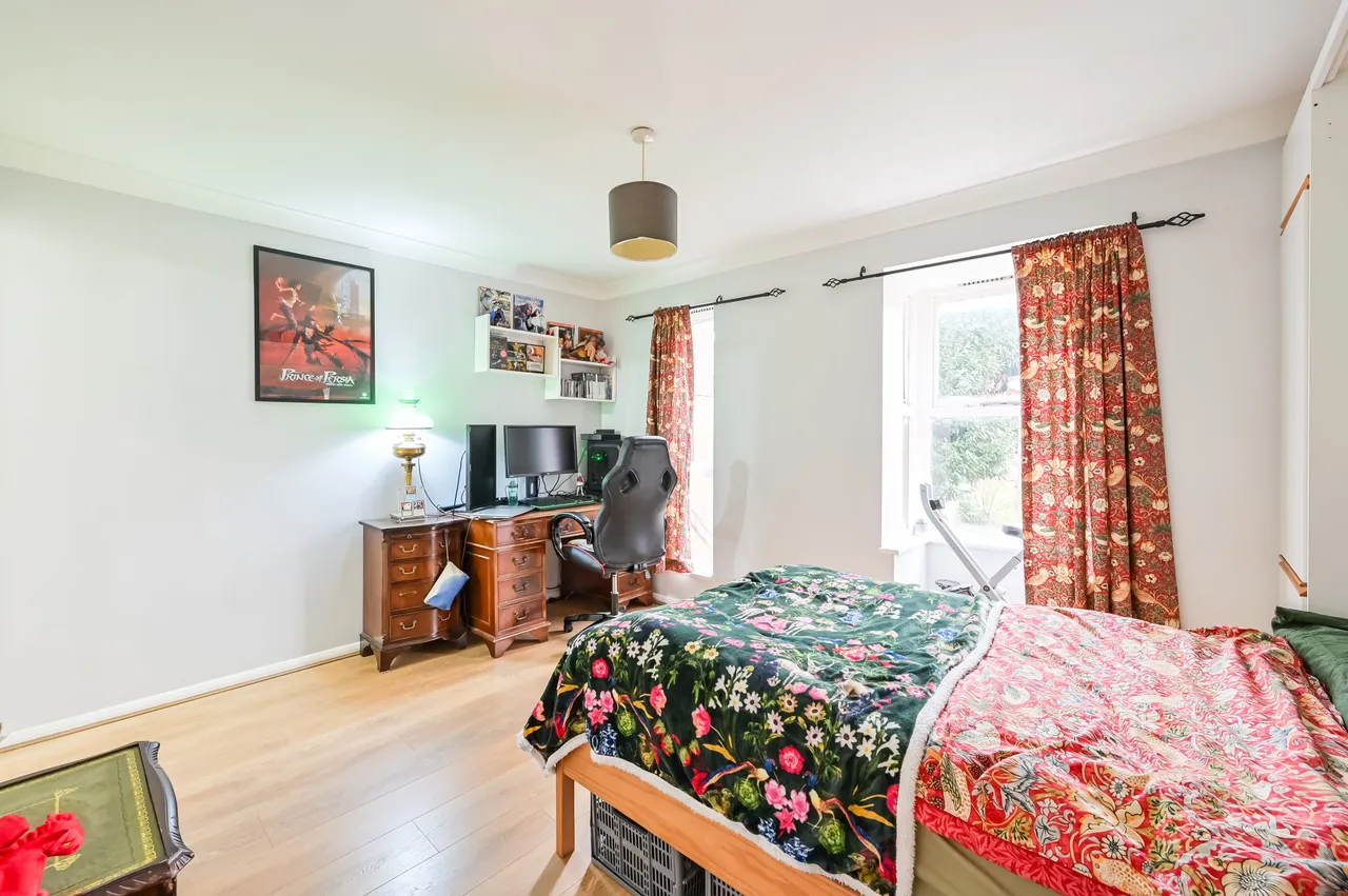 20 Coopers Close, London, photo 3