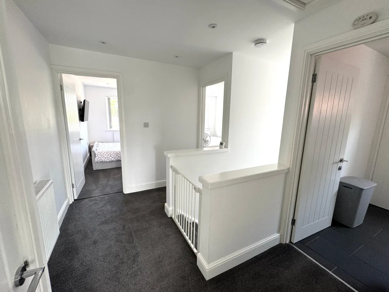 Queens Road, Surrey Egham, TW20, photo 5