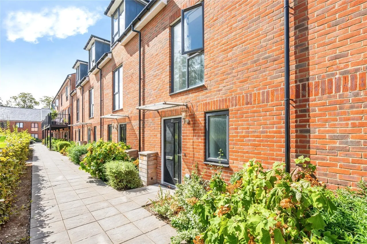 Pinewood Way, Chichester, PO19, photo 22