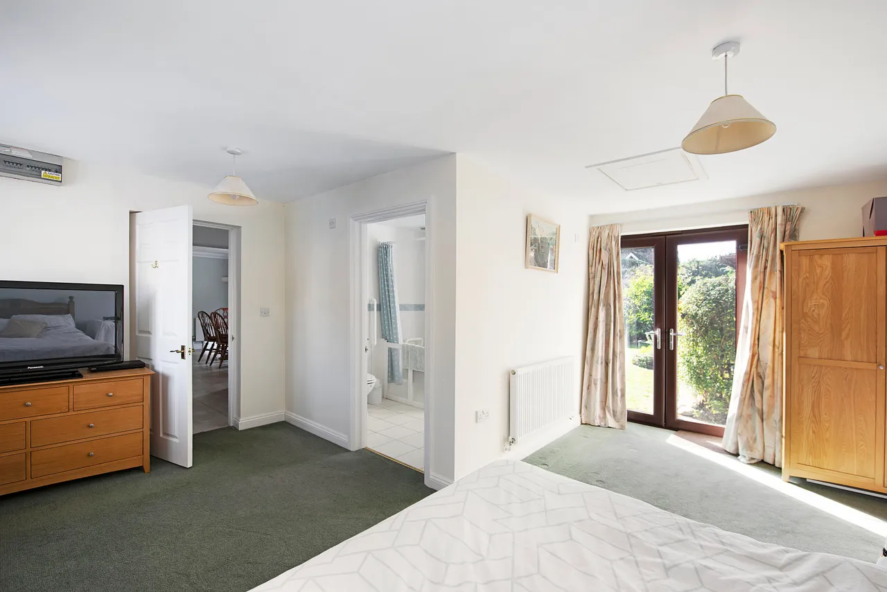 Home Farm Road, Houghton, PE28, photo 11