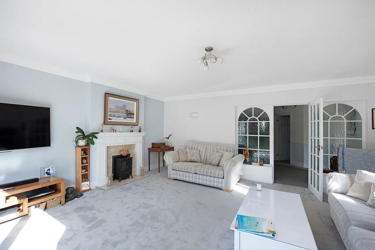 Home Farm Road, Houghton, PE28, photo 6