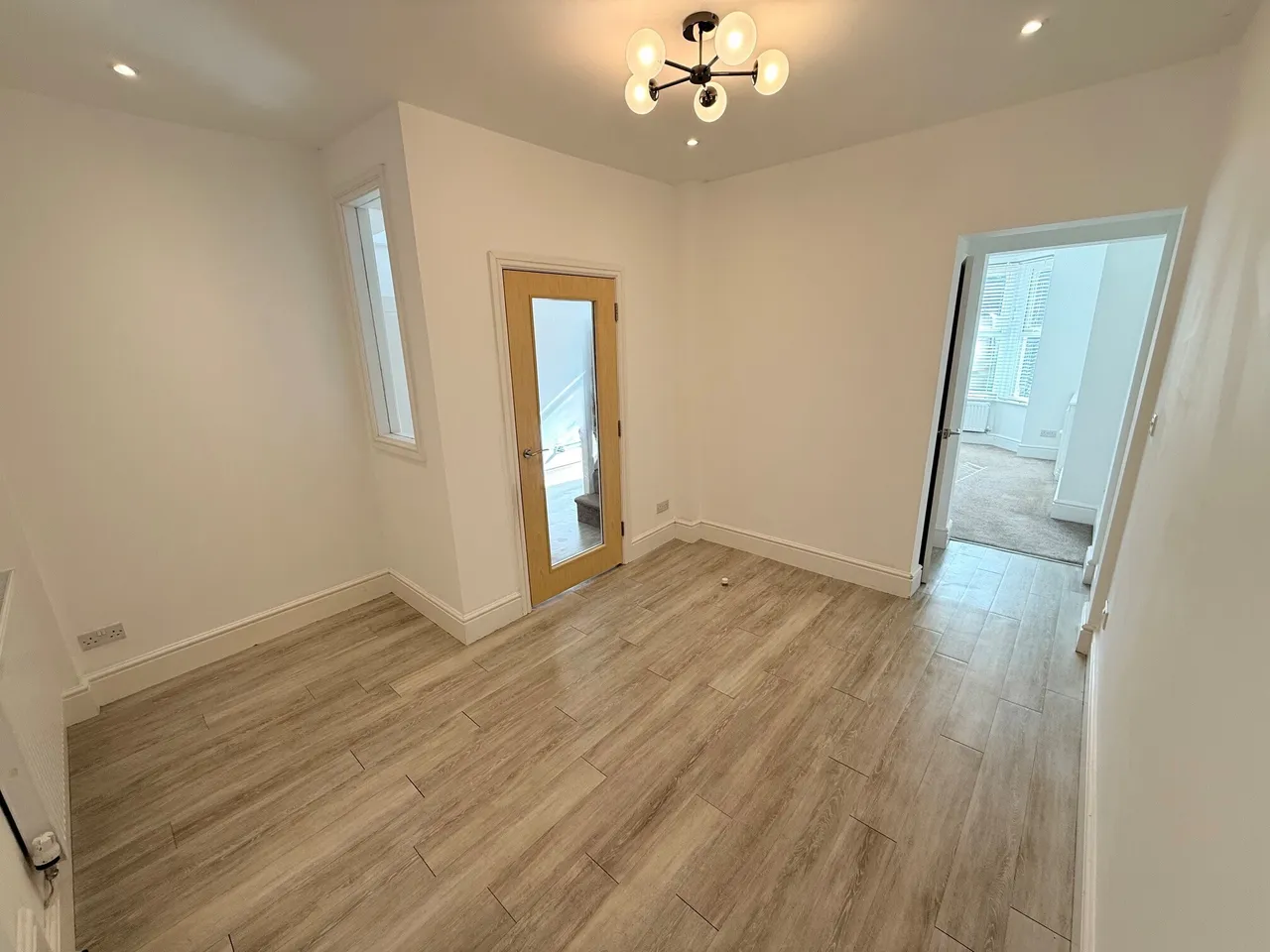 Gordon Road, Burton Joyce, NG14, photo 12