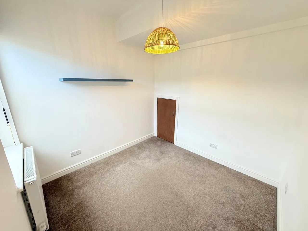 Gordon Road, Burton Joyce, NG14, photo 20