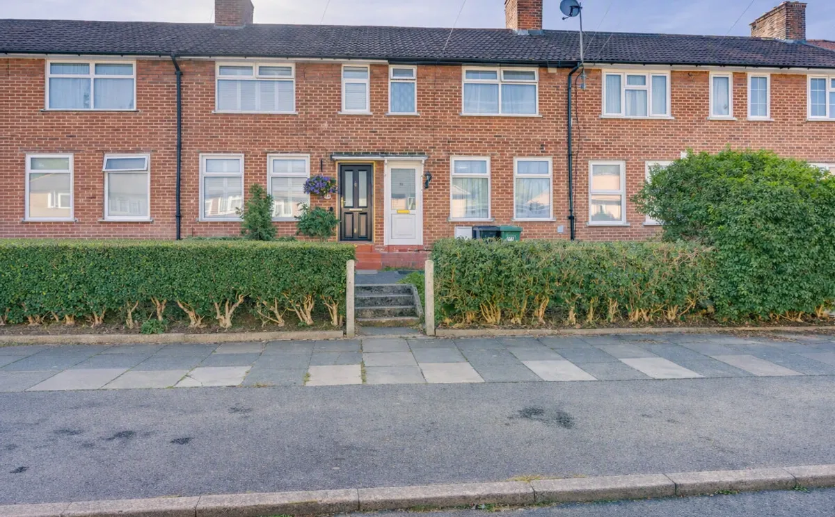 3 bed house for sale, London, SE9