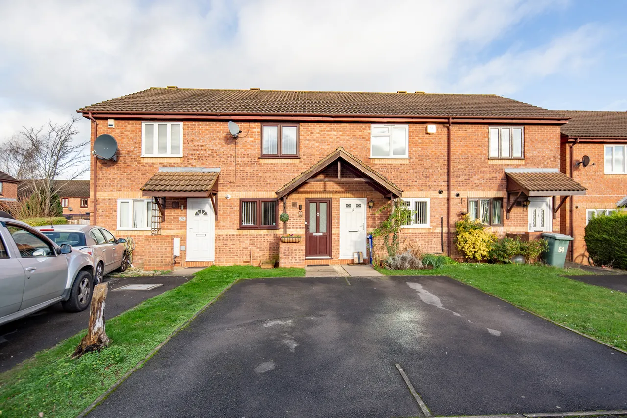 2 bed house for sale, Coopers Green, Bicester