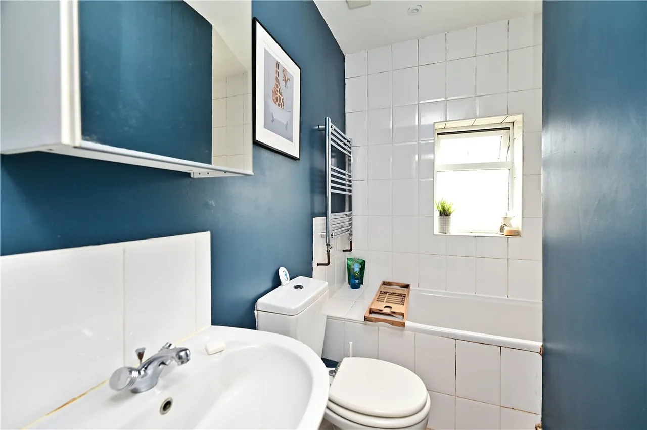Cranford Avenue, Church Crookham, Fleet, Hampshire, GU52 6QU, photo 7