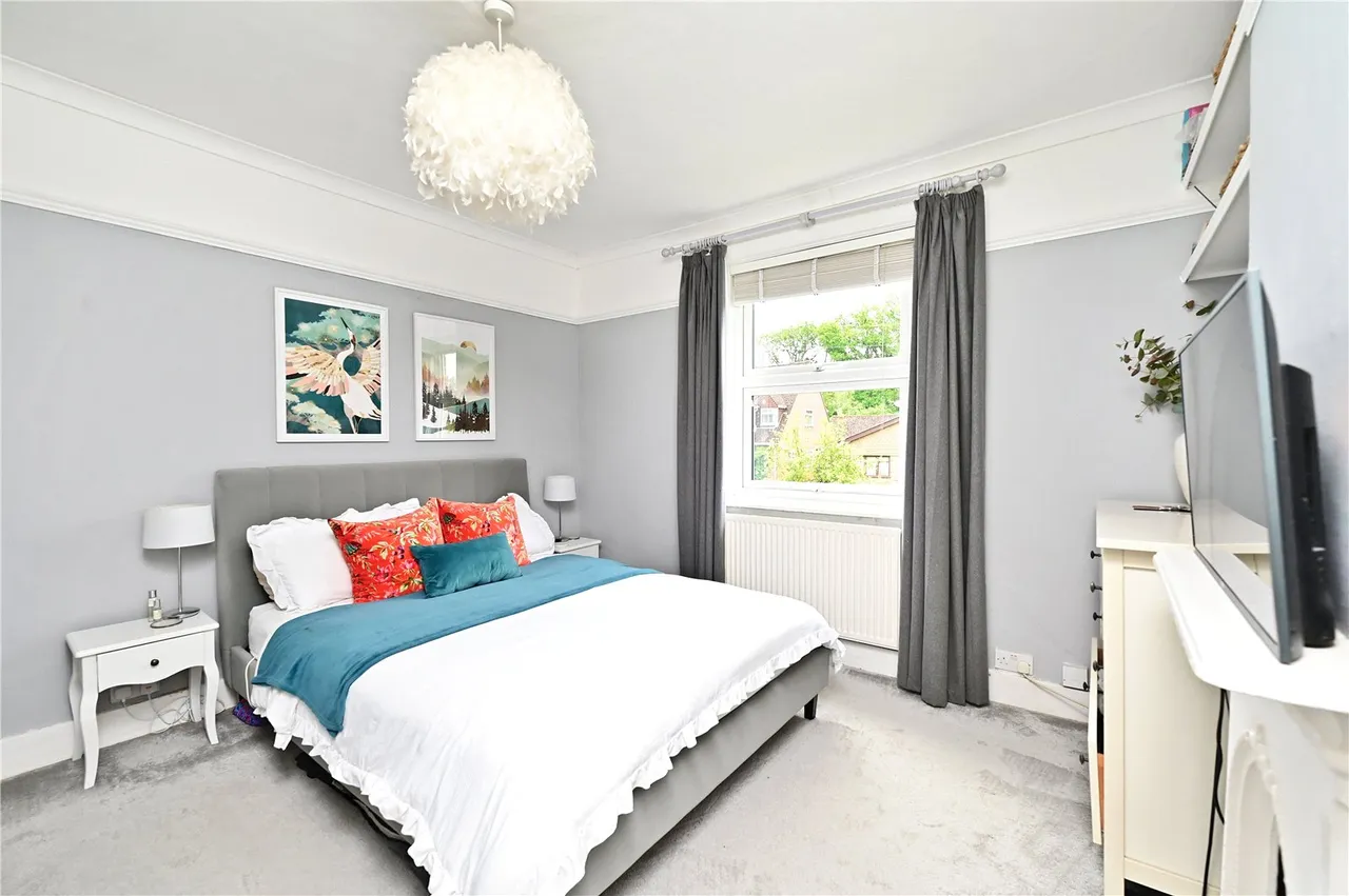 Cranford Avenue, Church Crookham, Fleet, Hampshire, GU52 6QU, photo 6