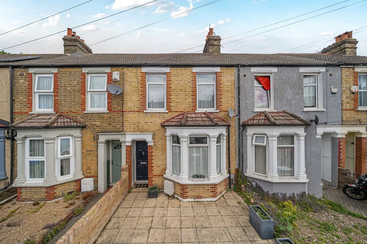 2 bed house for sale — Elsa Road, DA16